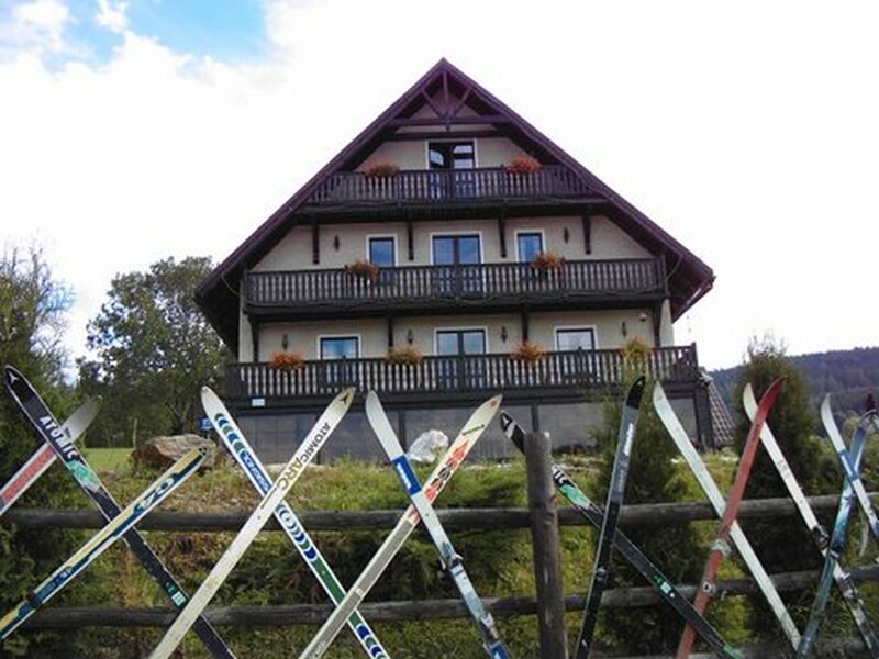 Widok z przodu na pensjonat Monte Negro