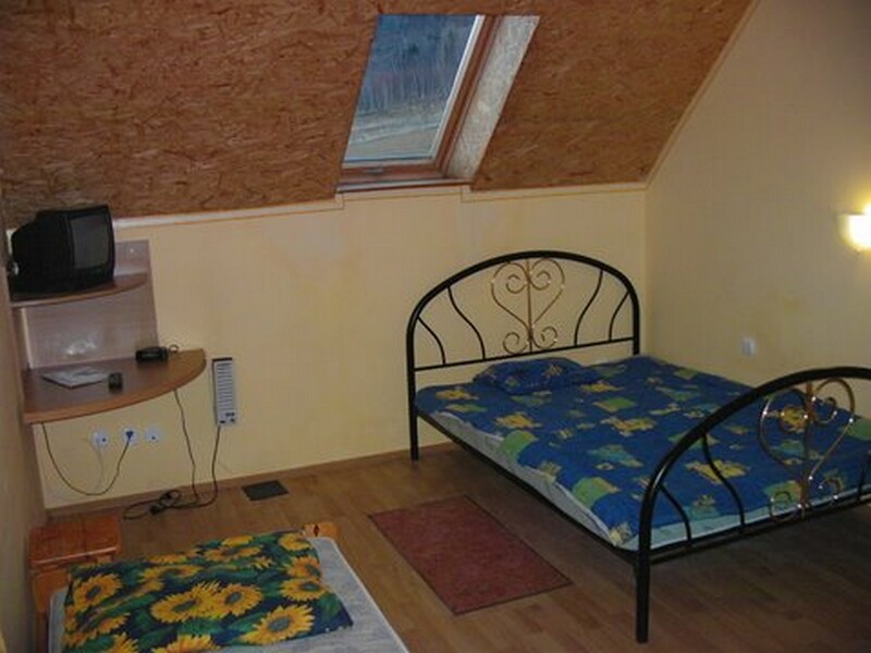 Pokój dwuosobowy na poddaszu